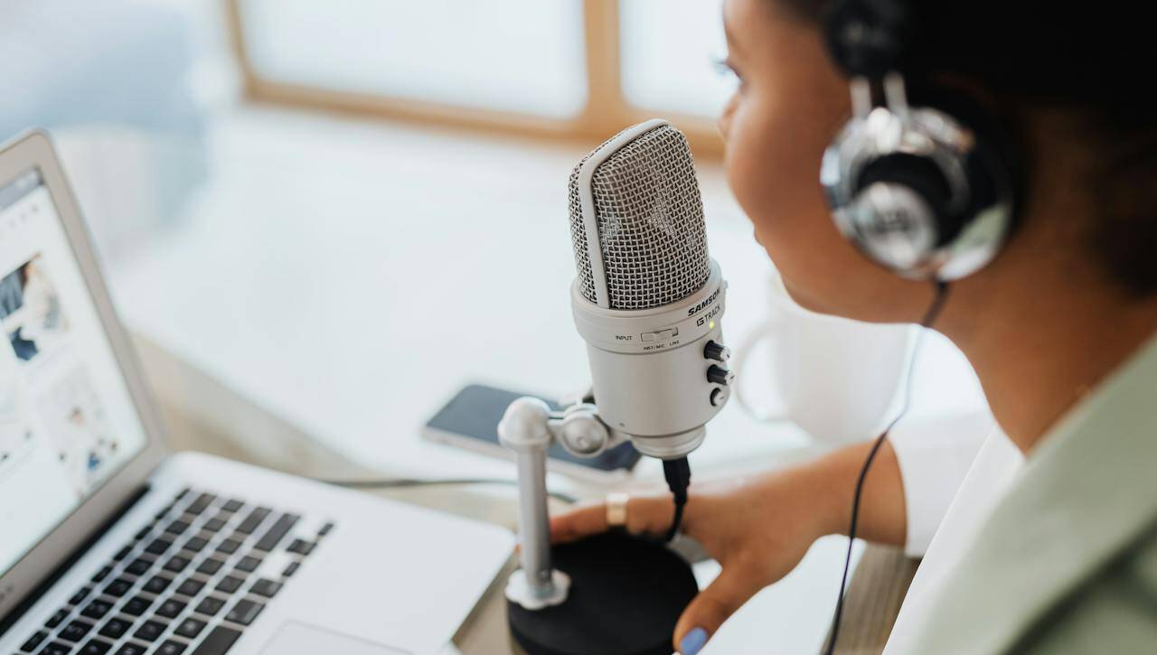 Work from home as a voiceover artist. Learn how to start a career as a voiceover artist. Explore voiceover jobs. Find voiceover opportunities. Get voiceover job ideas. Start a voiceover career. Start voiceover jobs